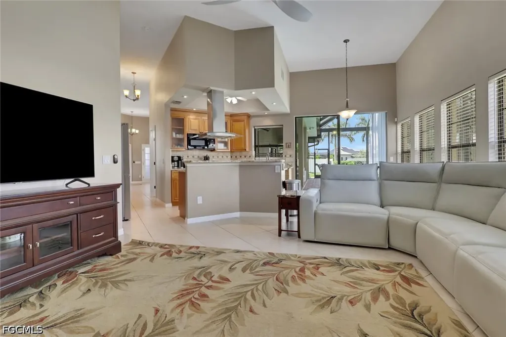 4333 SW 25th Avenue Cape Coral FL 33914