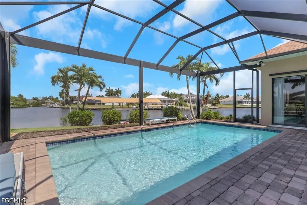 4333 SW 25th Avenue Cape Coral FL 33914