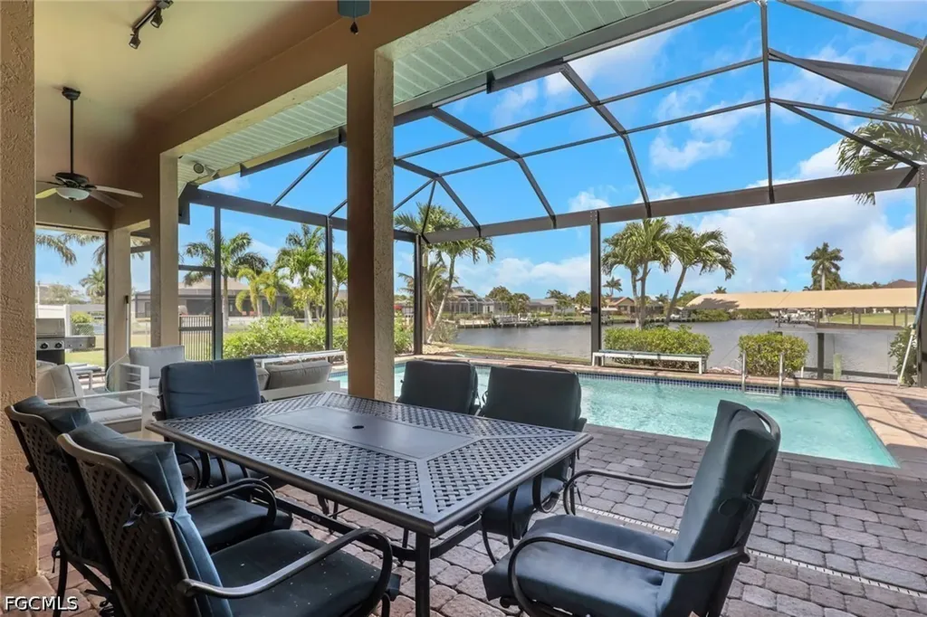 4333 SW 25th Avenue Cape Coral FL 33914