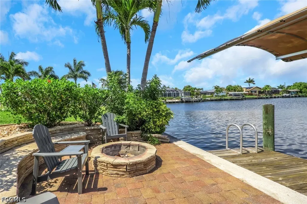 4333 SW 25th Avenue Cape Coral FL 33914