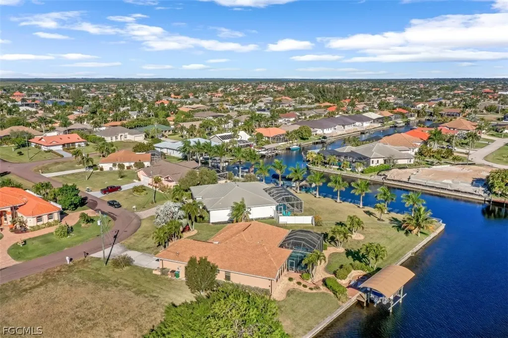 4333 SW 25th Avenue Cape Coral FL 33914