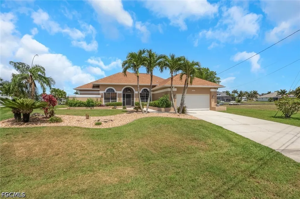 4333 SW 25th Avenue Cape Coral FL 33914