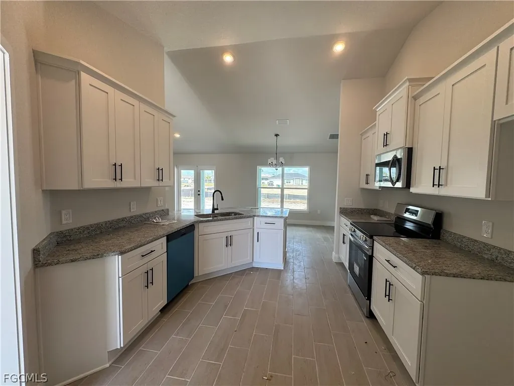 301 NE 14th Street Cape Coral FL 33909