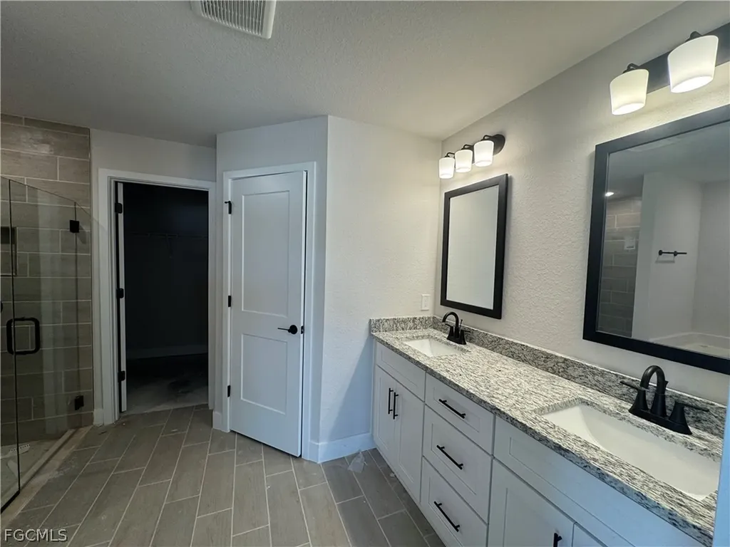 301 NE 14th Street Cape Coral FL 33909