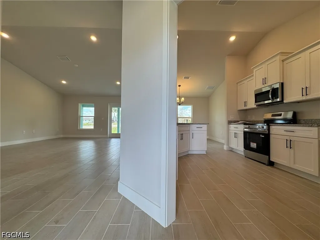 301 NE 14th Street Cape Coral FL 33909