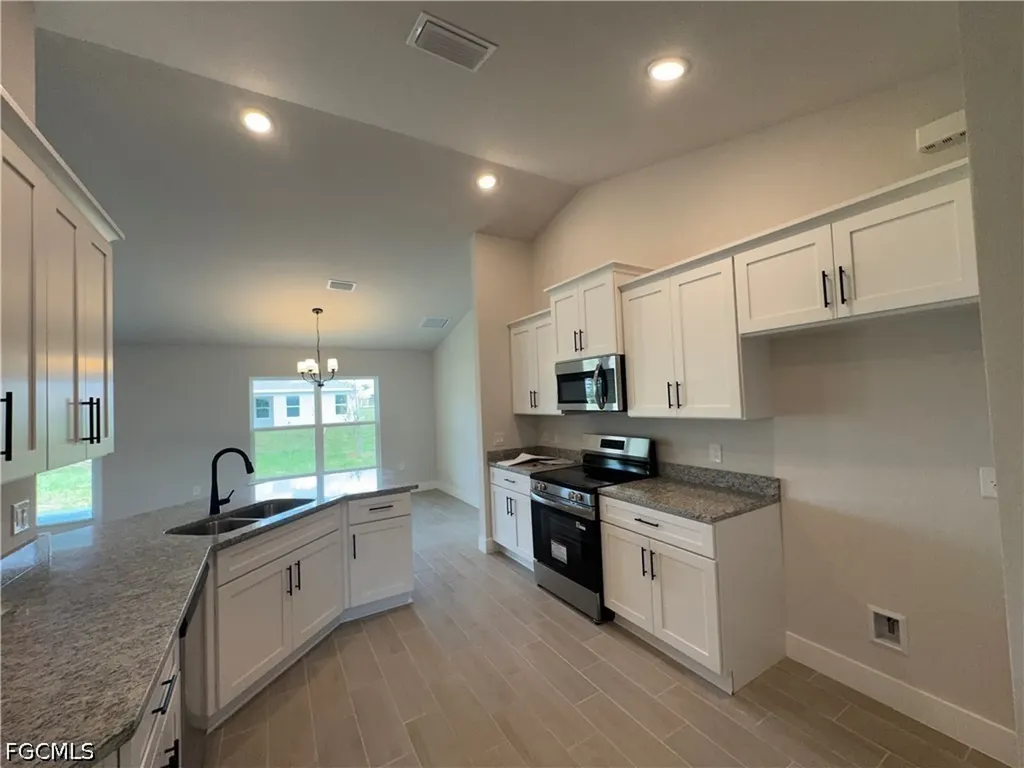 301 NE 14th Street Cape Coral FL 33909