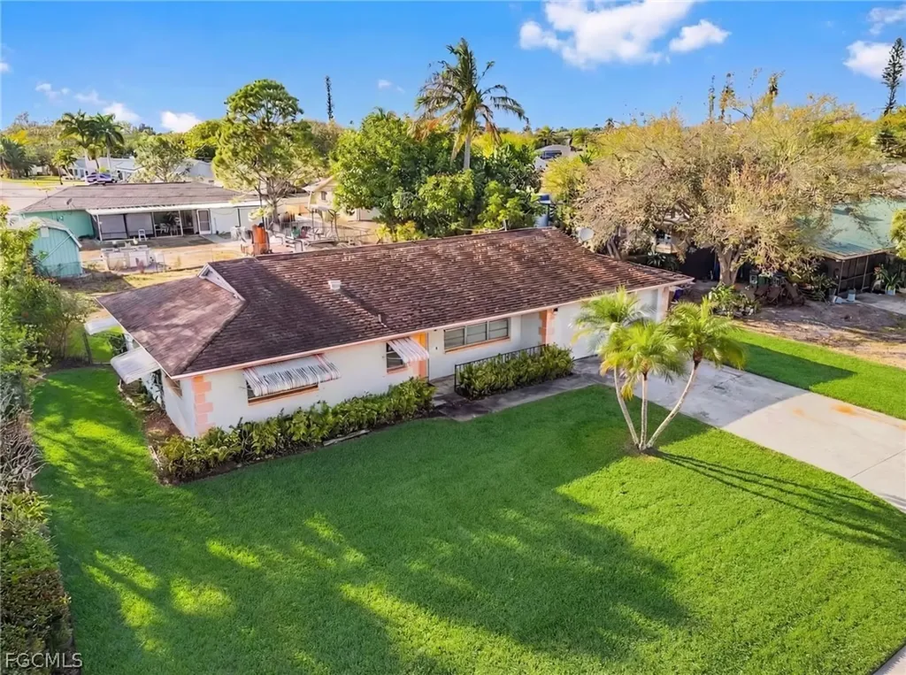 2119 Hibiscus Road Fort Myers FL 33905