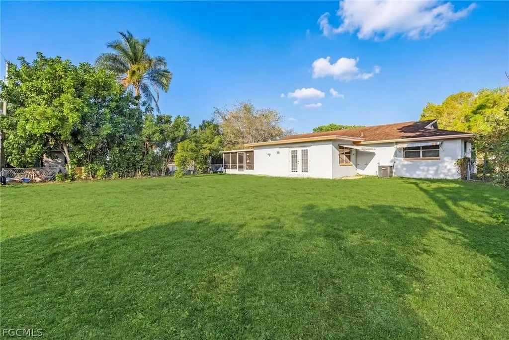 2119 Hibiscus Road Fort Myers FL 33905