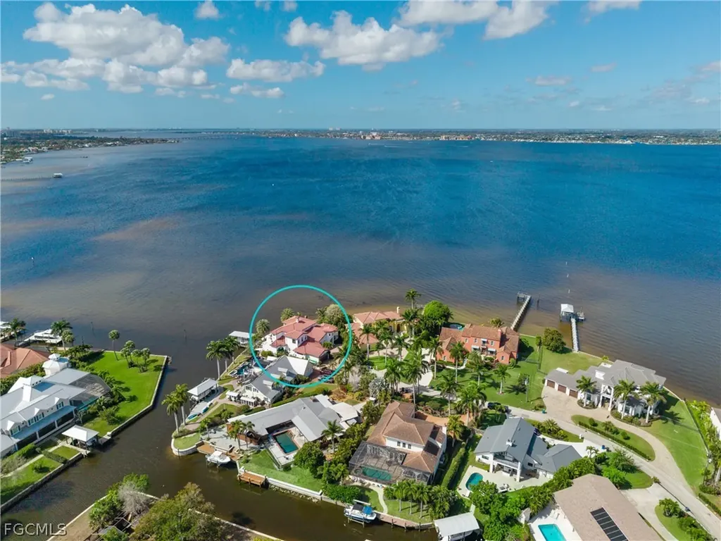 911 Aqua Lane Fort Myers FL 33919