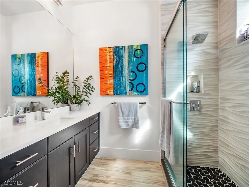 911 Aqua Lane Fort Myers FL 33919