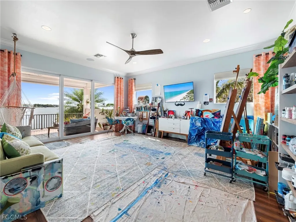 911 Aqua Lane Fort Myers FL 33919