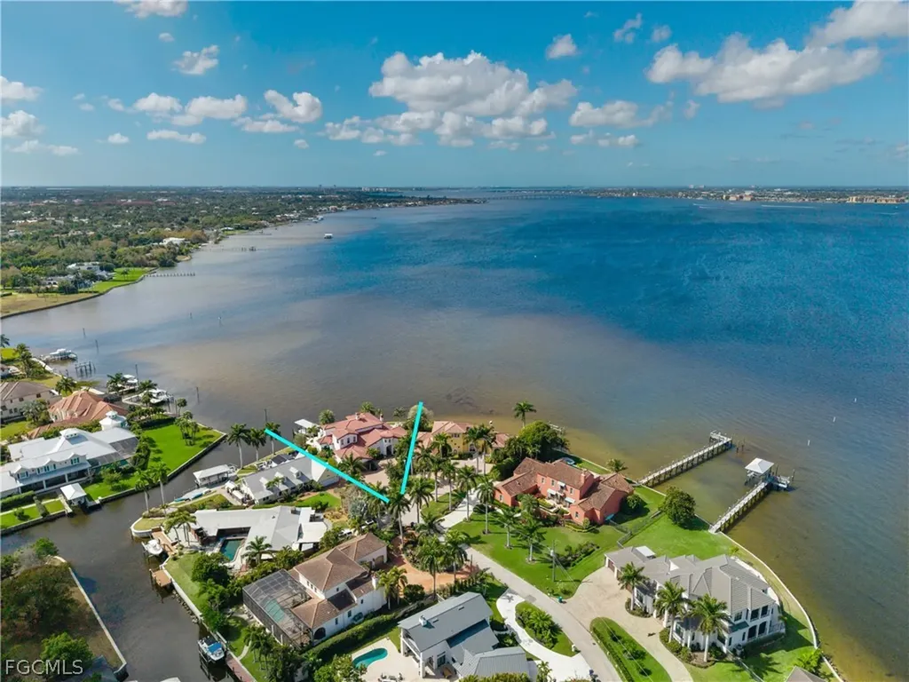 911 Aqua Lane Fort Myers FL 33919