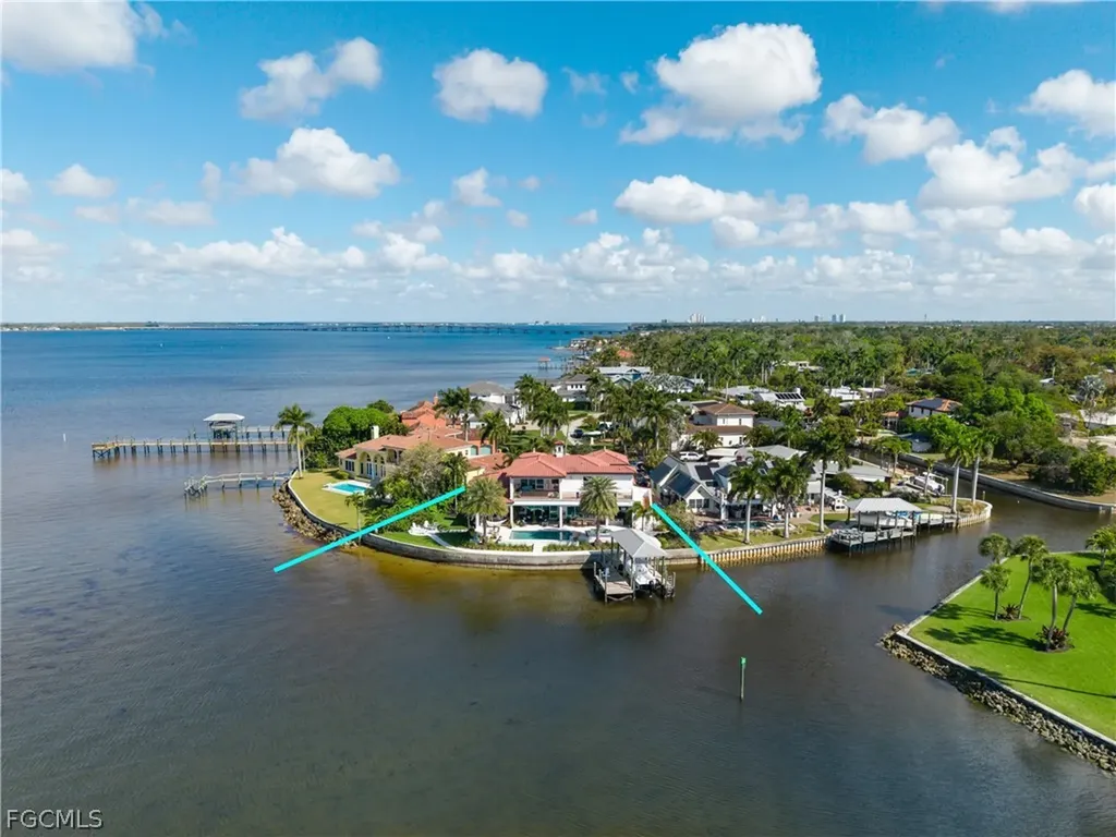 911 Aqua Lane Fort Myers FL 33919