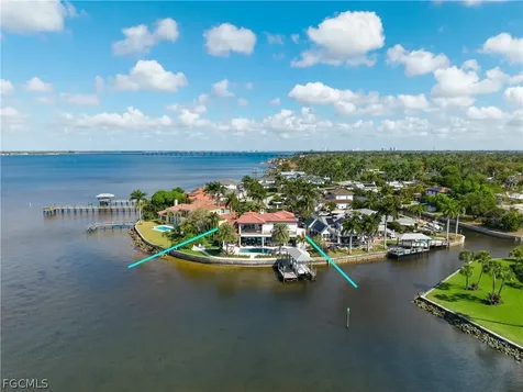 911 Aqua Lane Fort Myers FL 33919