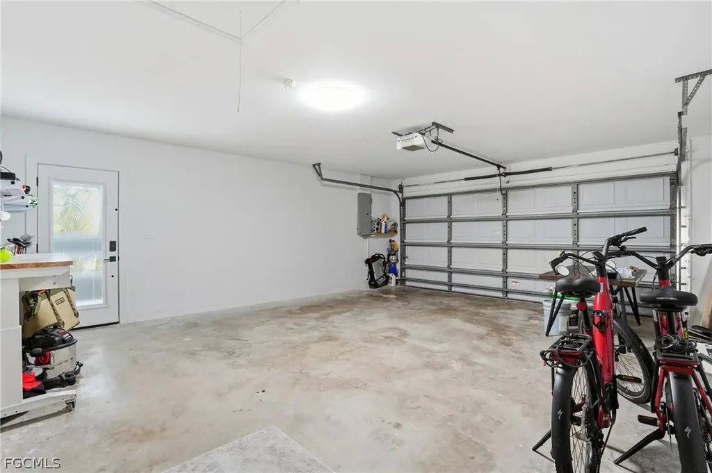 5227 SW 11th Place Cape Coral FL 33914