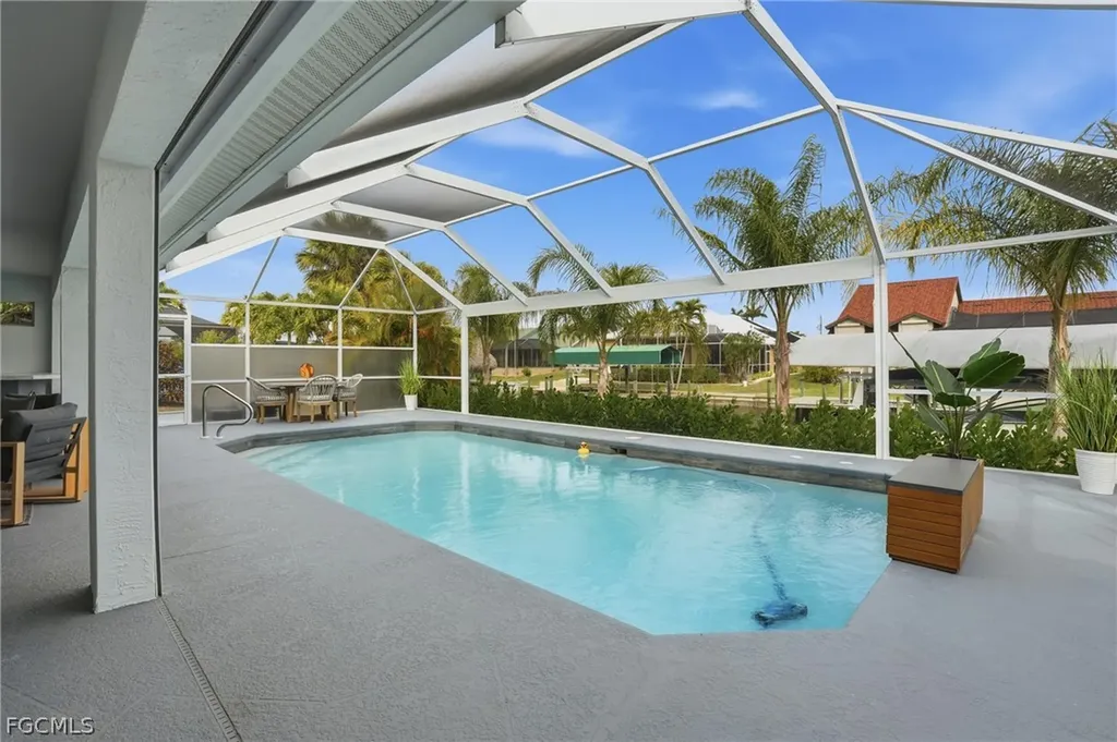 5227 SW 11th Place Cape Coral FL 33914