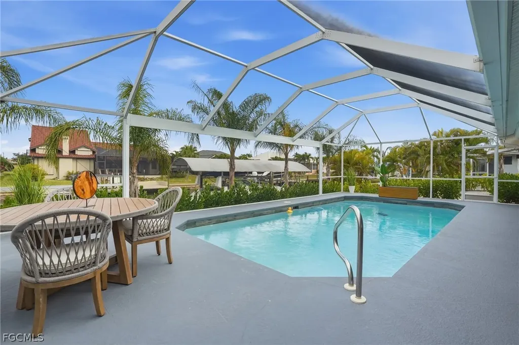 5227 SW 11th Place Cape Coral FL 33914