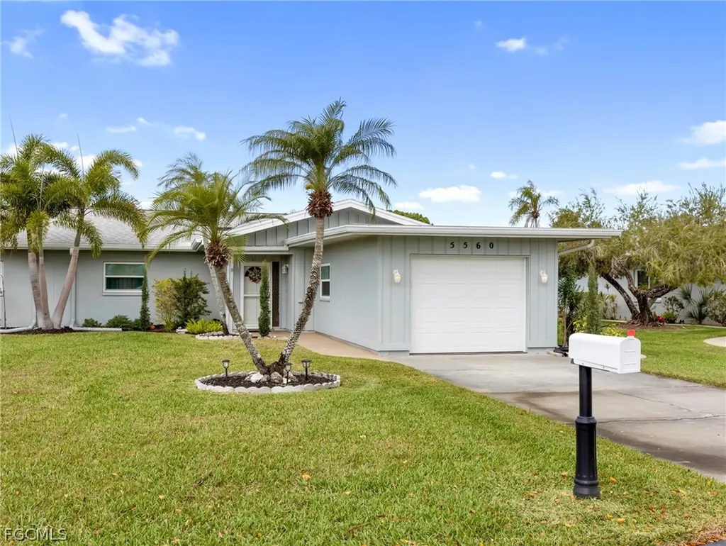 5560 Trellis Lane Fort Myers FL 33919