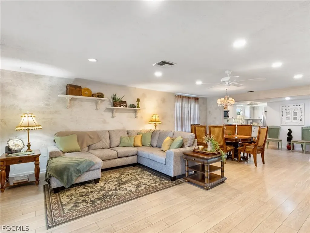 5560 Trellis Lane Fort Myers FL 33919