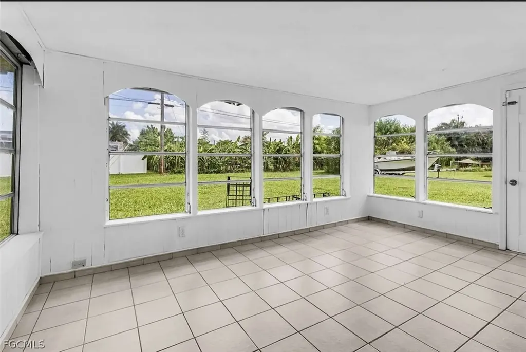 213 SE 47th Street Cape Coral FL 33904