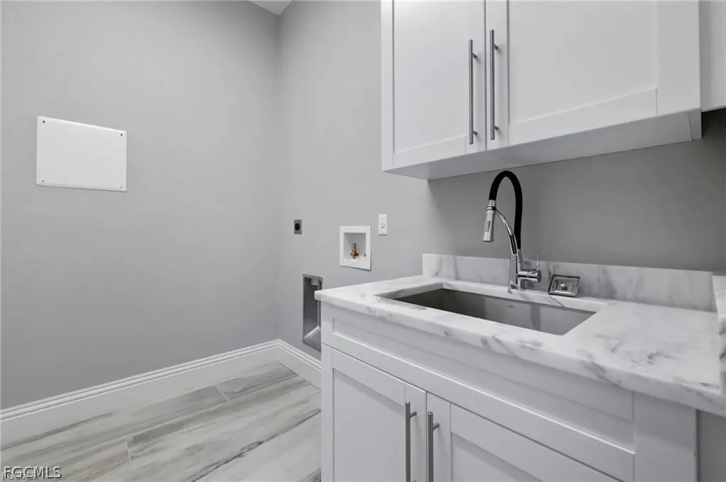 617 NW 39th Avenue Cape Coral FL 33993