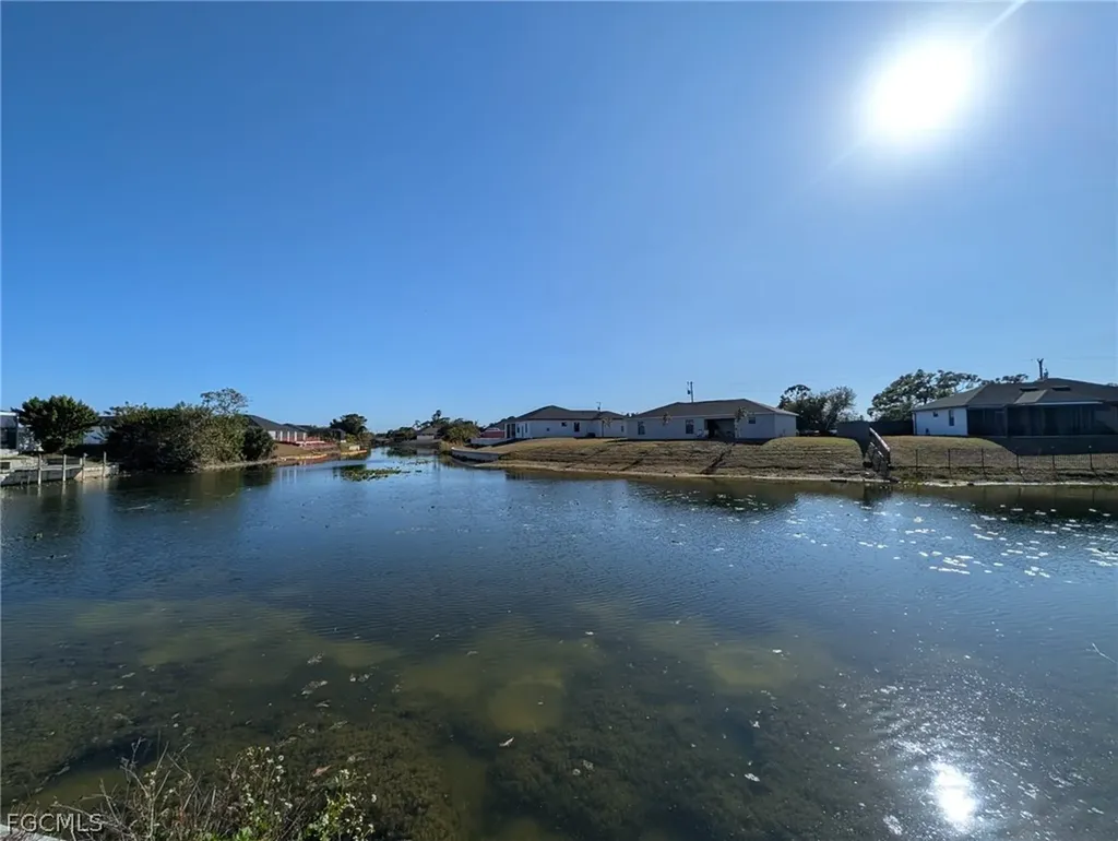 546 NE 5th Court Cape Coral FL 33909