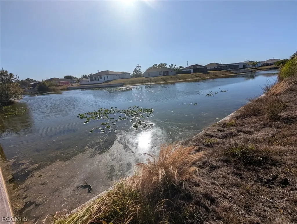 546 NE 5th Court Cape Coral FL 33909