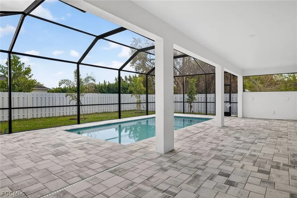 133 SW 9th Place Cape Coral FL 33991