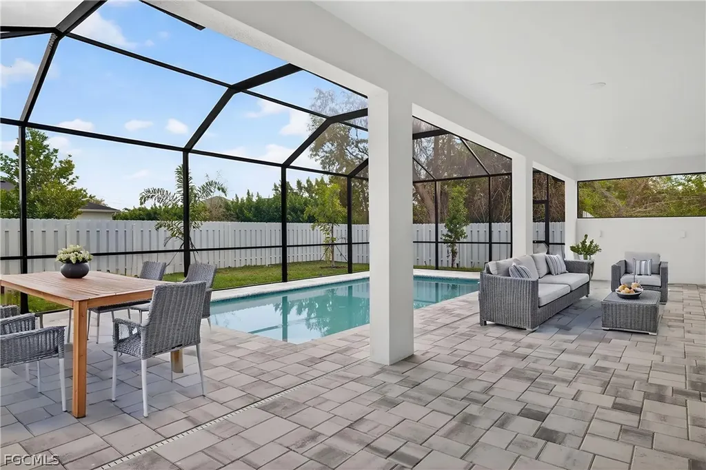 133 SW 9th Place Cape Coral FL 33991