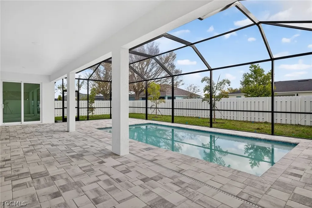 133 SW 9th Place Cape Coral FL 33991