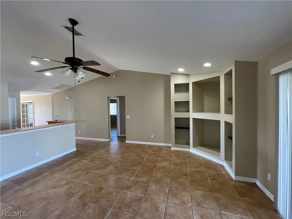 621 SE 46th Terrace Cape Coral FL 33904