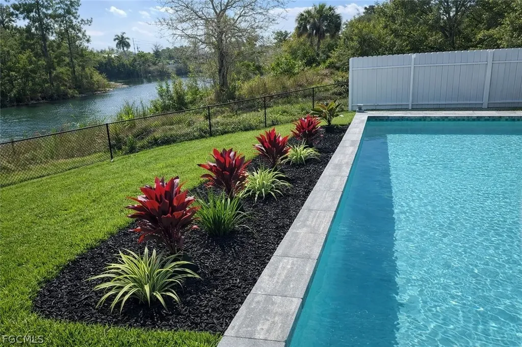 1316 NE 33rd Street Cape Coral FL 33909