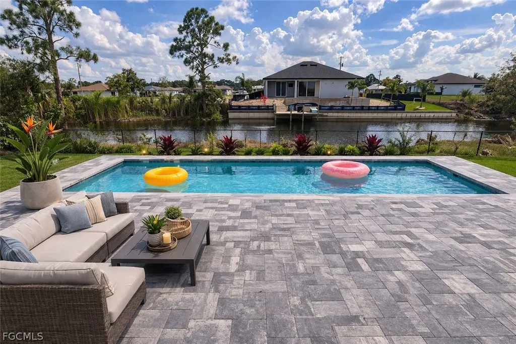1316 NE 33rd Street Cape Coral FL 33909