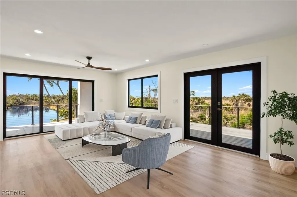 3702 Coquina Drive Sanibel FL 33957