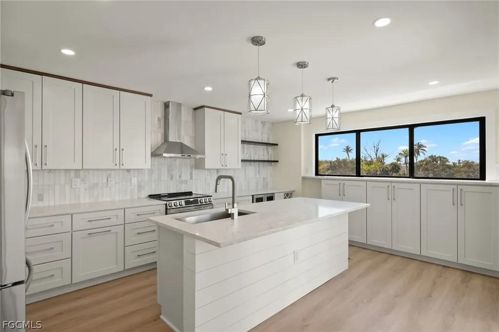 3702 Coquina Drive Sanibel FL 33957
