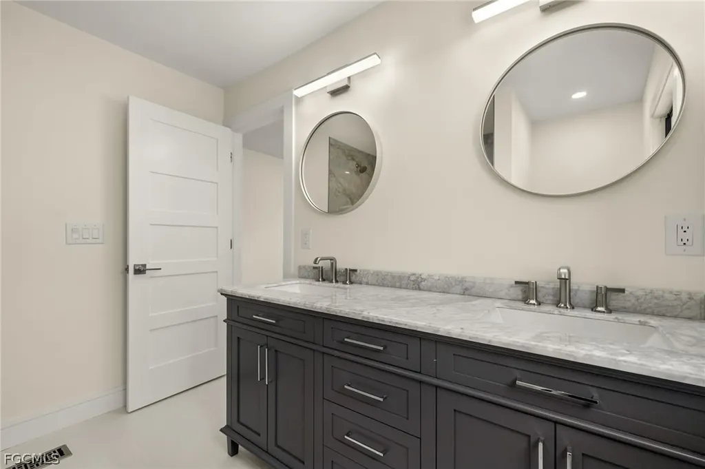 3702 Coquina Drive Sanibel FL 33957