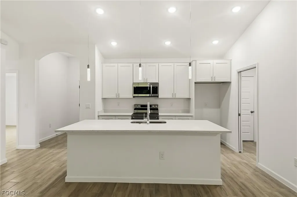 354 Hermosa Avenue Lehigh Acres FL 33974