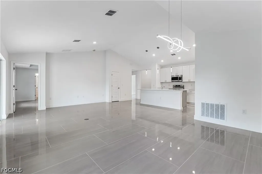 354 Hermosa Avenue Lehigh Acres FL 33974