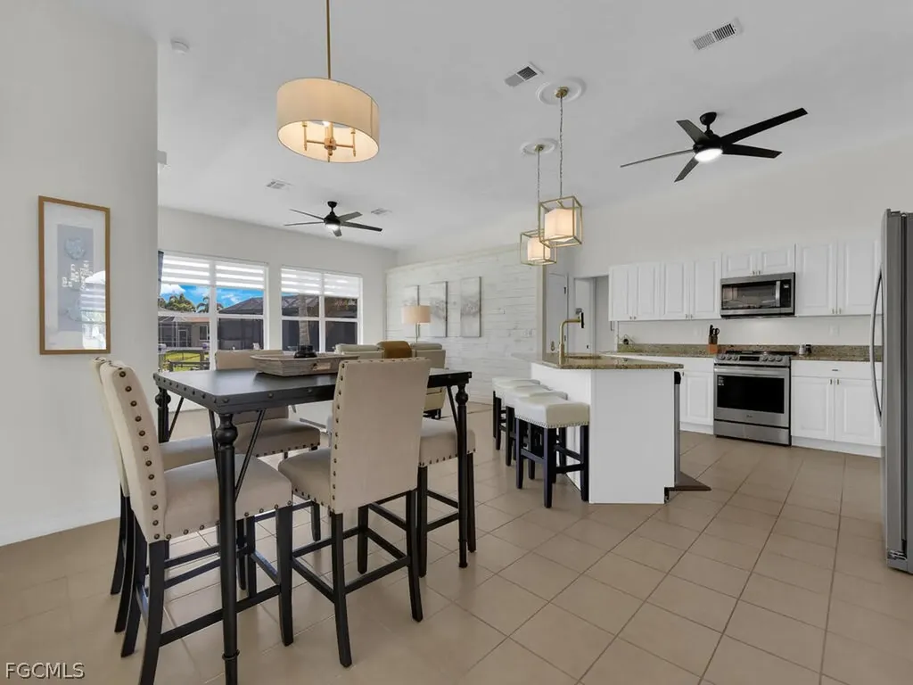 3721 Surfside Boulevard Cape Coral FL 33914