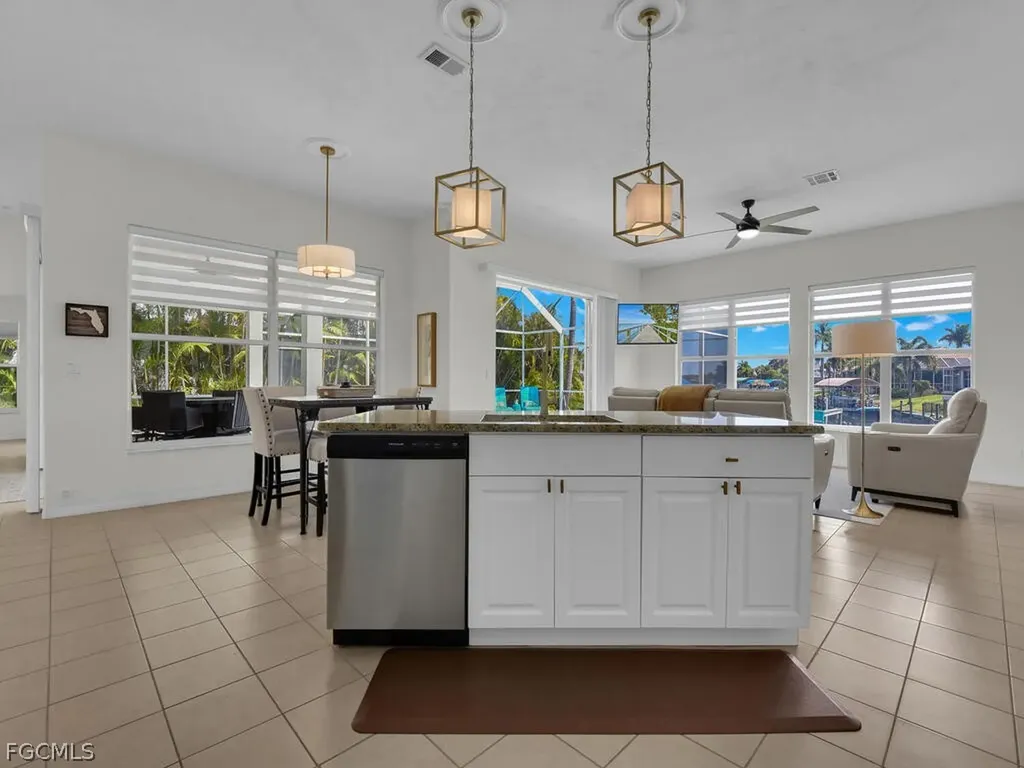 3721 Surfside Boulevard Cape Coral FL 33914