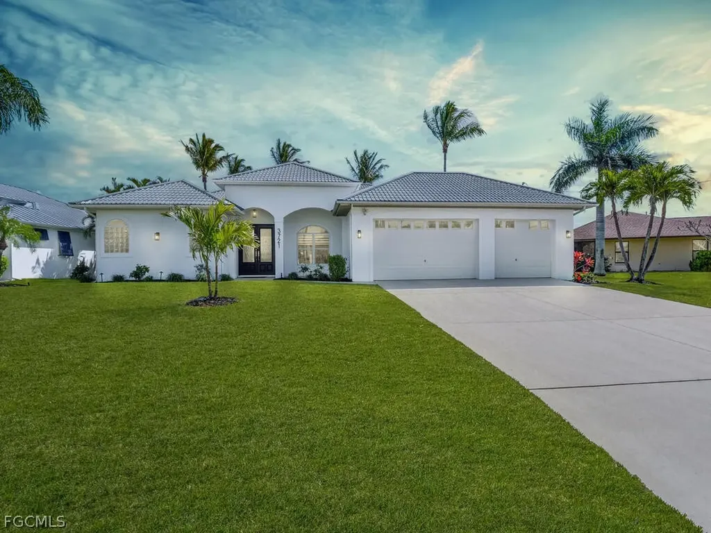 3721 Surfside Boulevard Cape Coral FL 33914