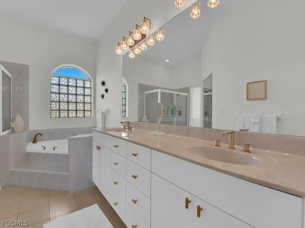 3721 Surfside Boulevard Cape Coral FL 33914