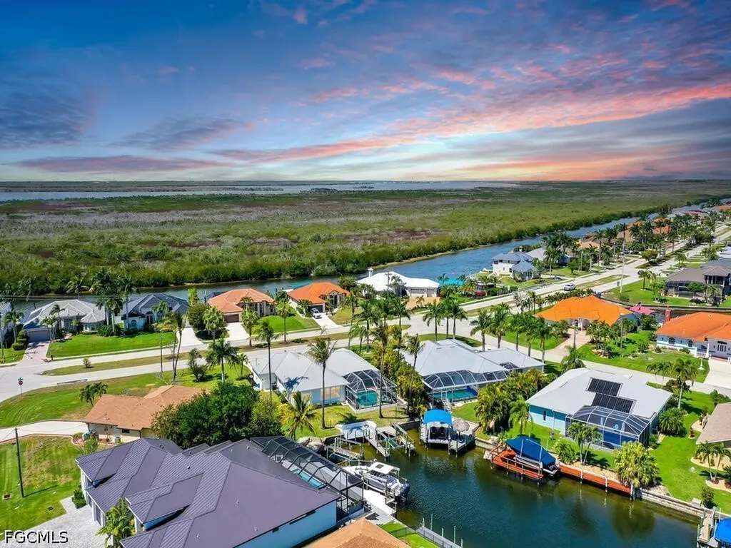 3721 Surfside Boulevard Cape Coral FL 33914