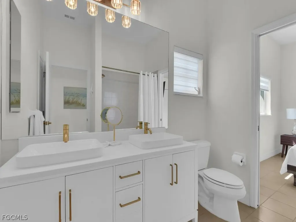 3721 Surfside Boulevard Cape Coral FL 33914