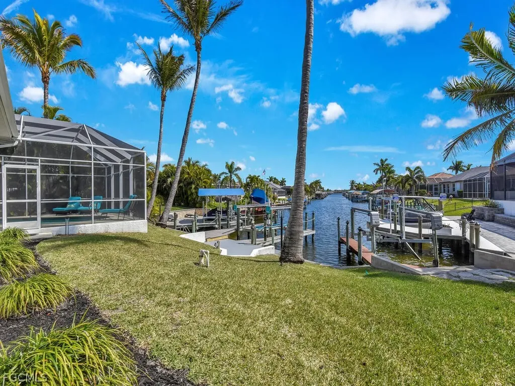 3721 Surfside Boulevard Cape Coral FL 33914