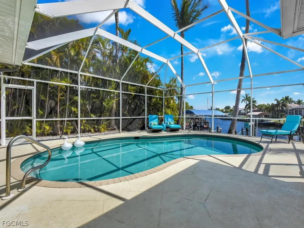 3721 Surfside Boulevard Cape Coral FL 33914