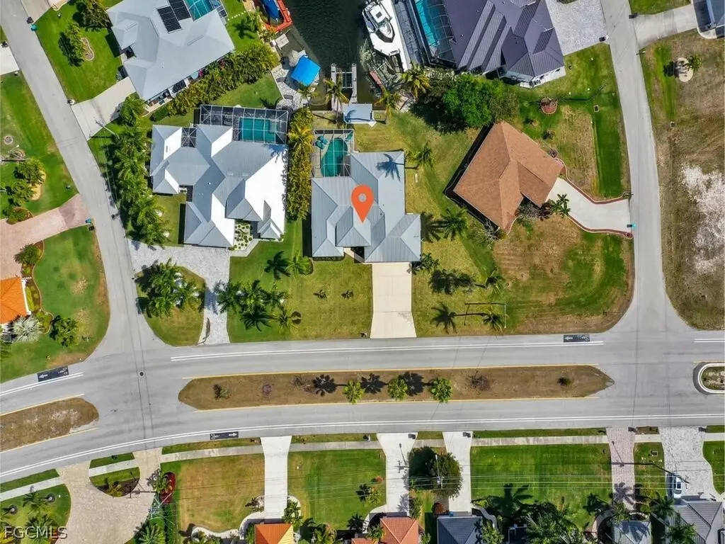 3721 Surfside Boulevard Cape Coral FL 33914