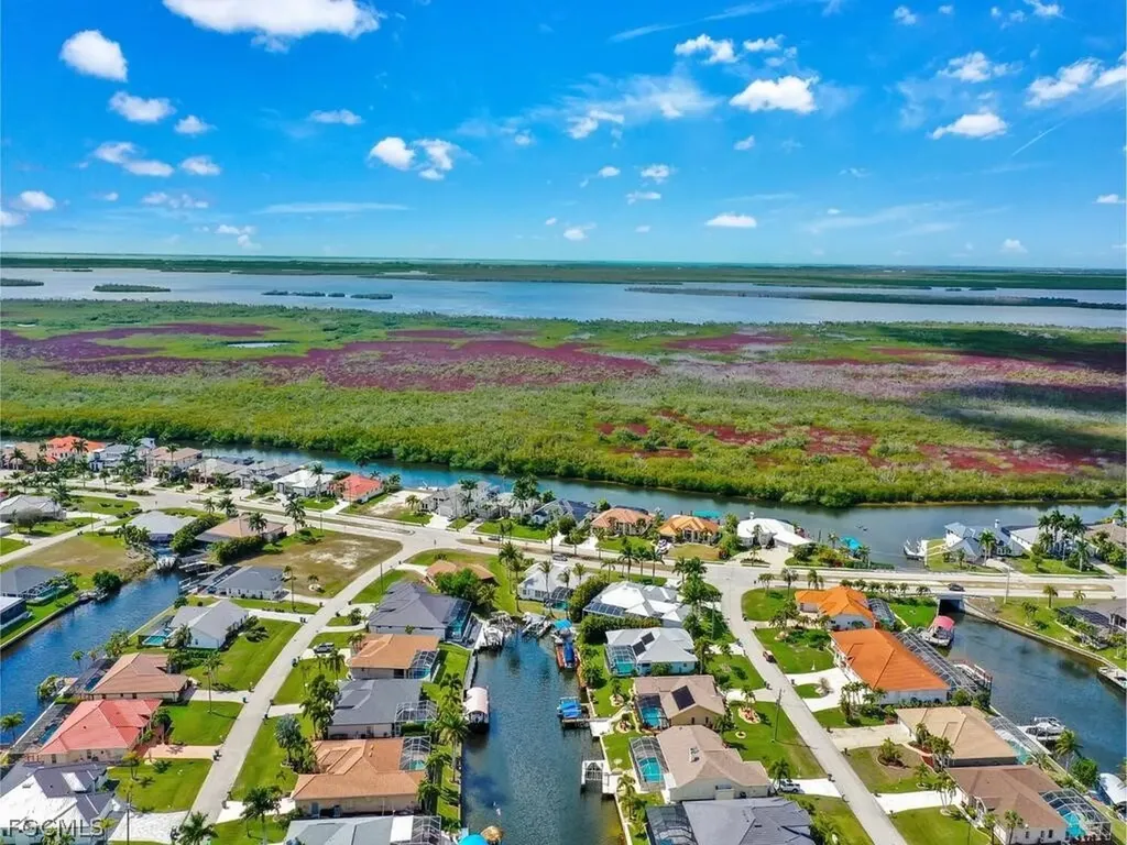 3721 Surfside Boulevard Cape Coral FL 33914