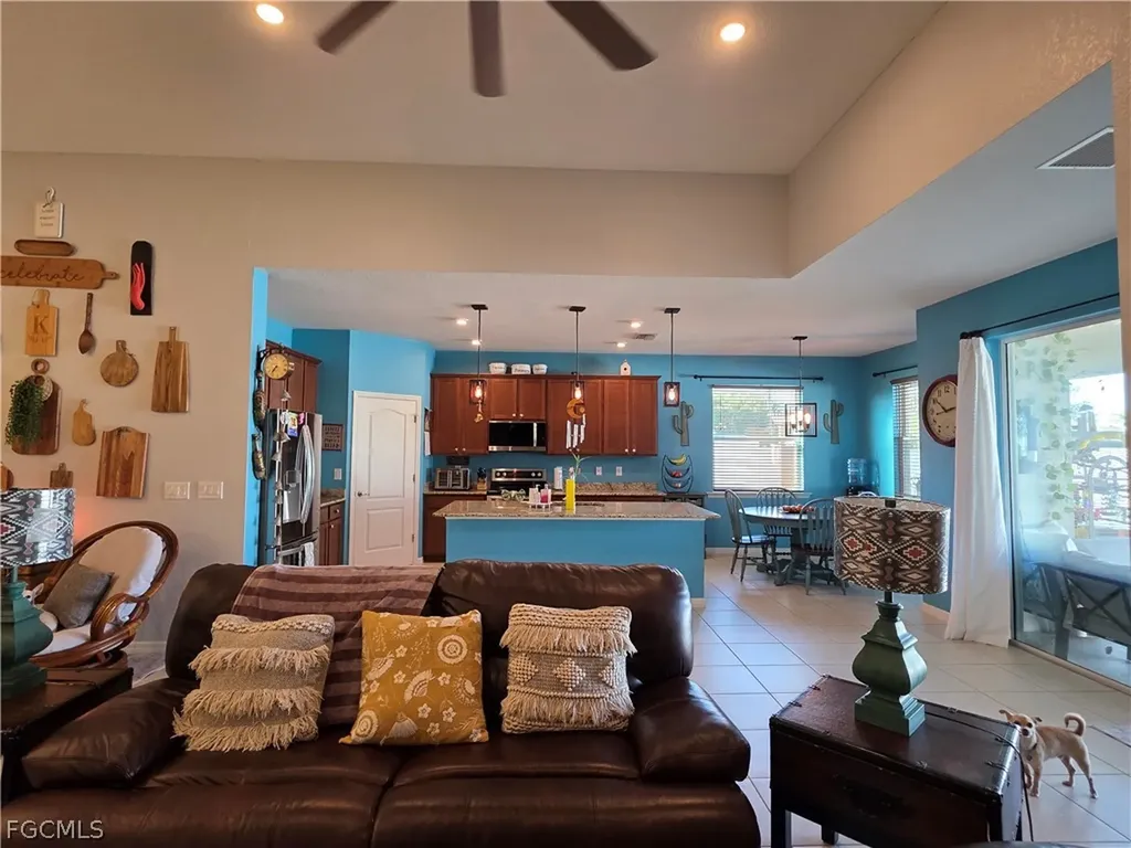 4102 SW 14th Place Cape Coral FL 33914
