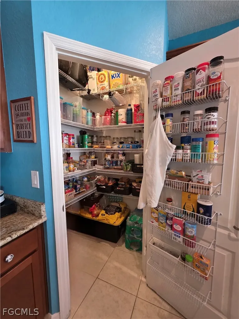 4102 SW 14th Place Cape Coral FL 33914
